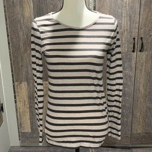 Loft long sleeve t shirt - Small - Gray & Cream - Excellent condition